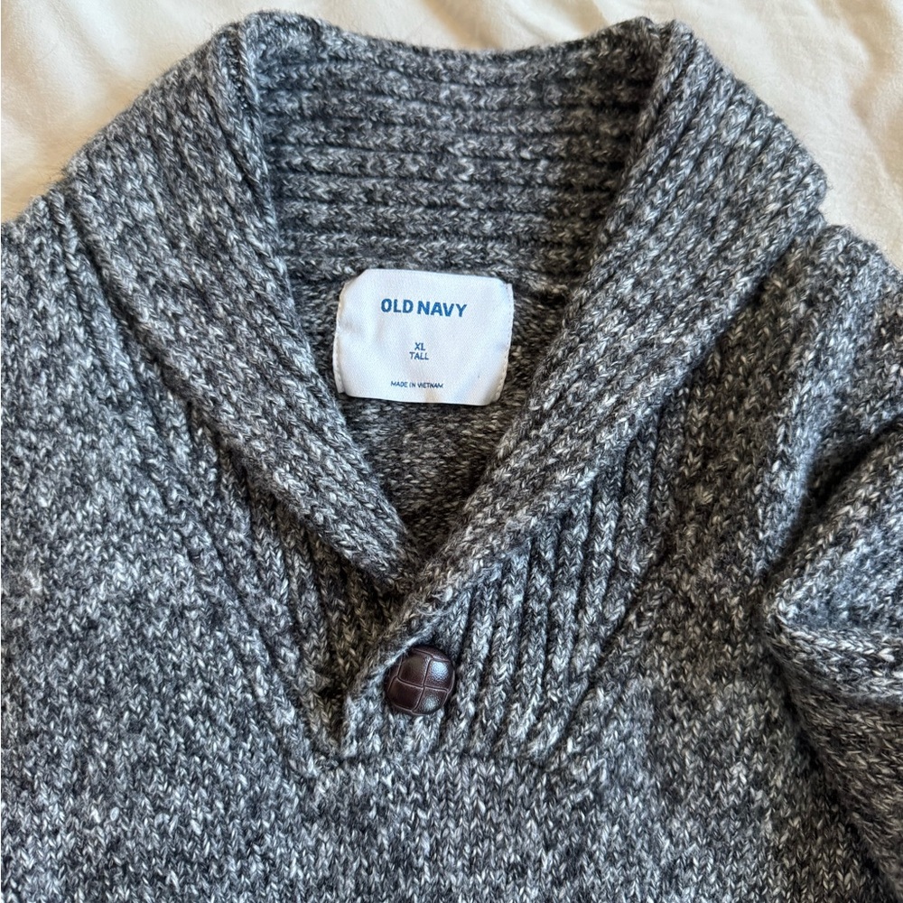 Old Navy Charcoal Knit Pullover